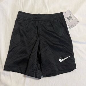 Nike boys 4 (XS) black shorts, NEW WITH TAGS
